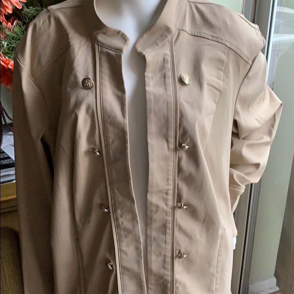 Jacket - Picture 2 of 13